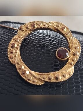 Vintage Brooch